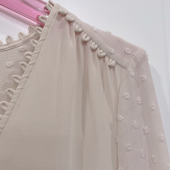 L’AGENCE Perry Silk Blouse - Picture 9 of 12